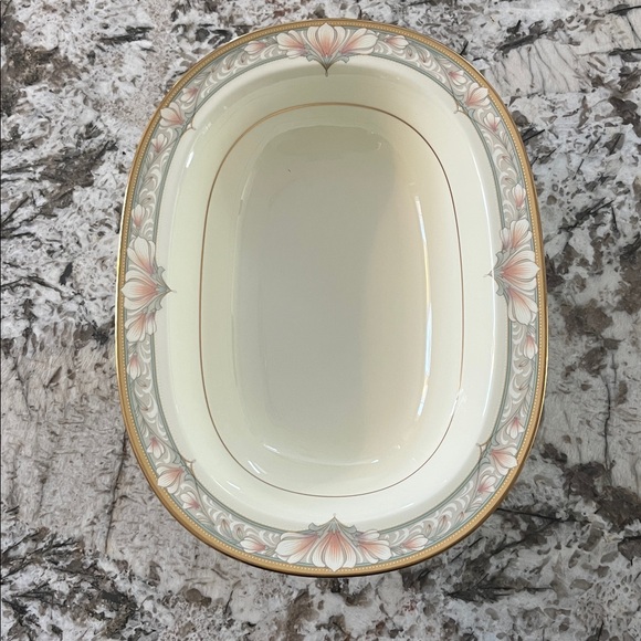 Noritake Barrymore serving bowl